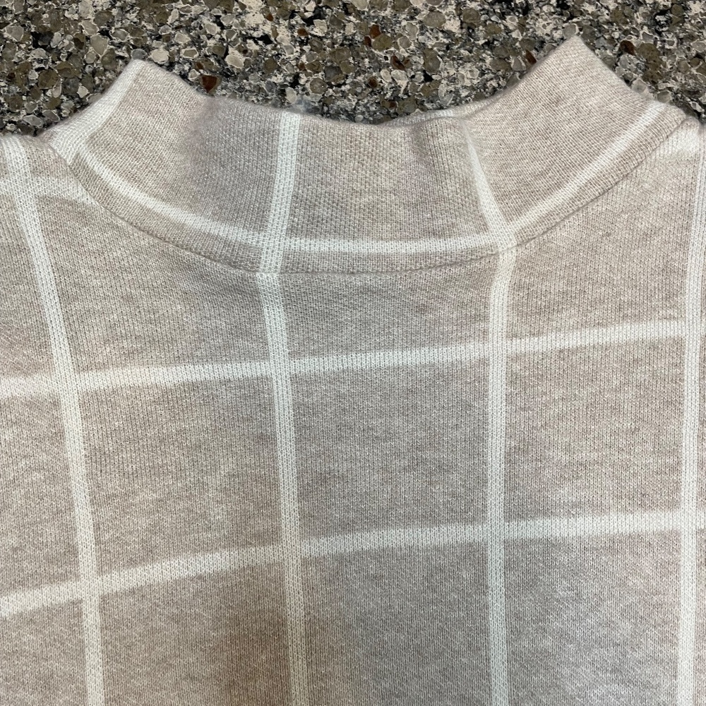 STYLE & CO Sweater cream and white basic Size medium - Picture 3 of 7